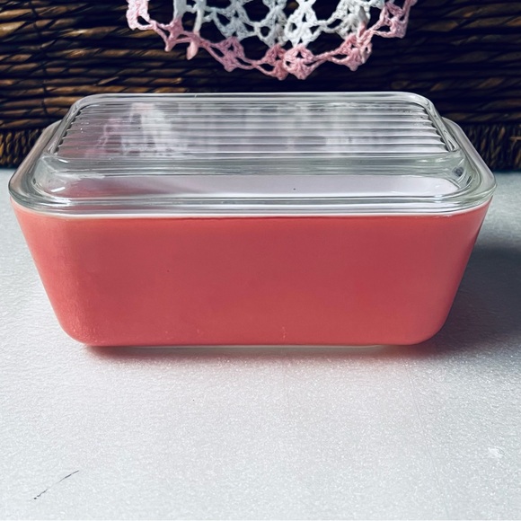 Flamingo Pink Pyrex Refrigerator Dish With Lid 502 Hard to Find - Picture 5 of 14